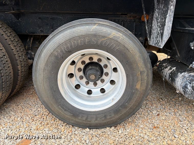 image for item YA5188 2023 Kenworth T880 dump truck