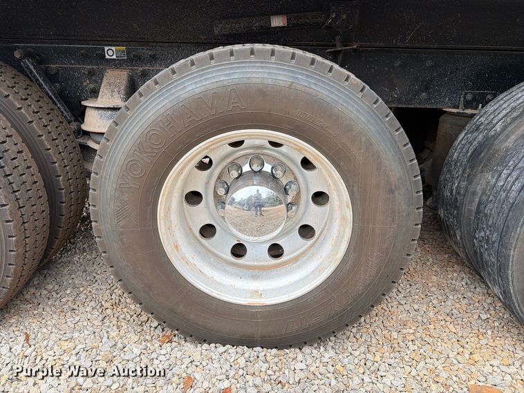 image for item YA5188 2023 Kenworth T880 dump truck