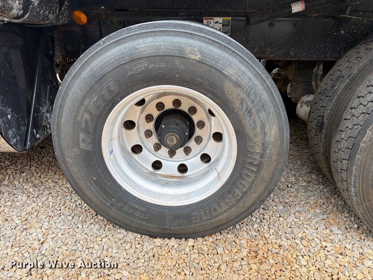 image for item YA5188 2023 Kenworth T880 dump truck