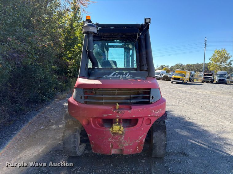 image for item YA5226 2010 Linde H80D forklift