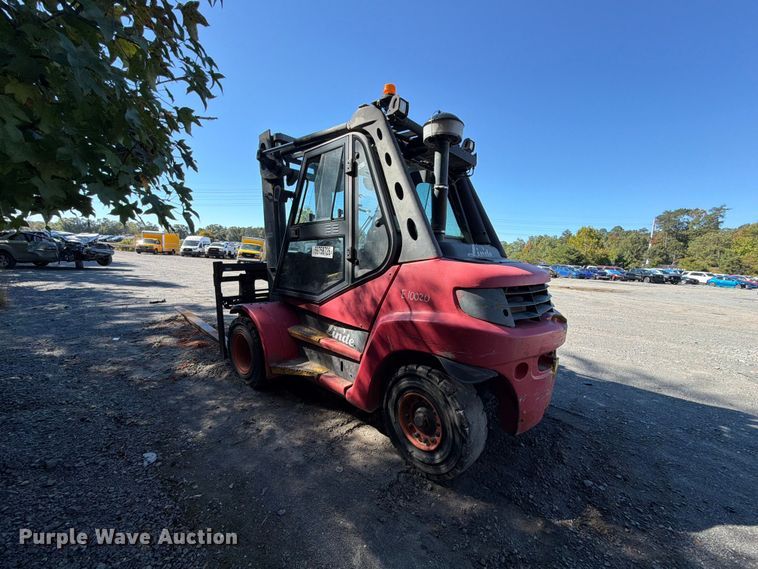 image for item YA5226 2010 Linde H80D forklift