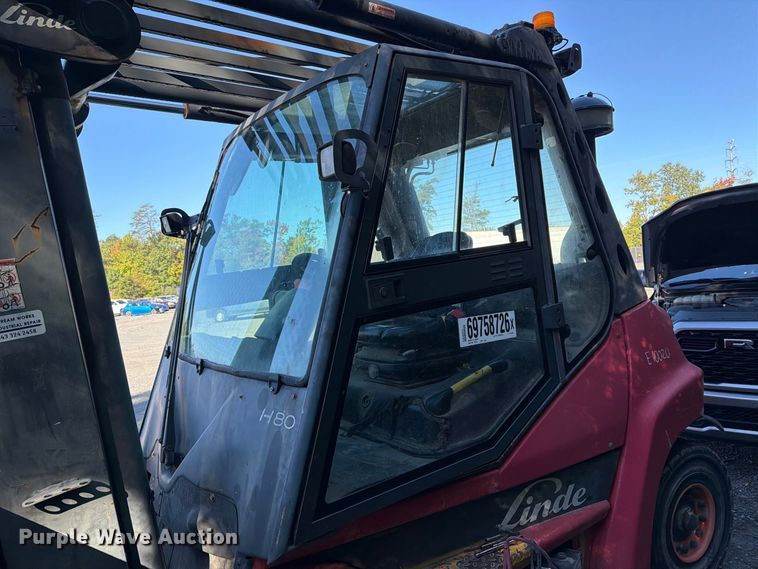 image for item YA5226 2010 Linde H80D forklift