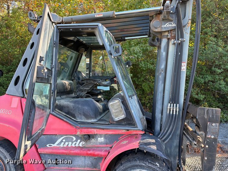 image for item YA5226 2010 Linde H80D forklift
