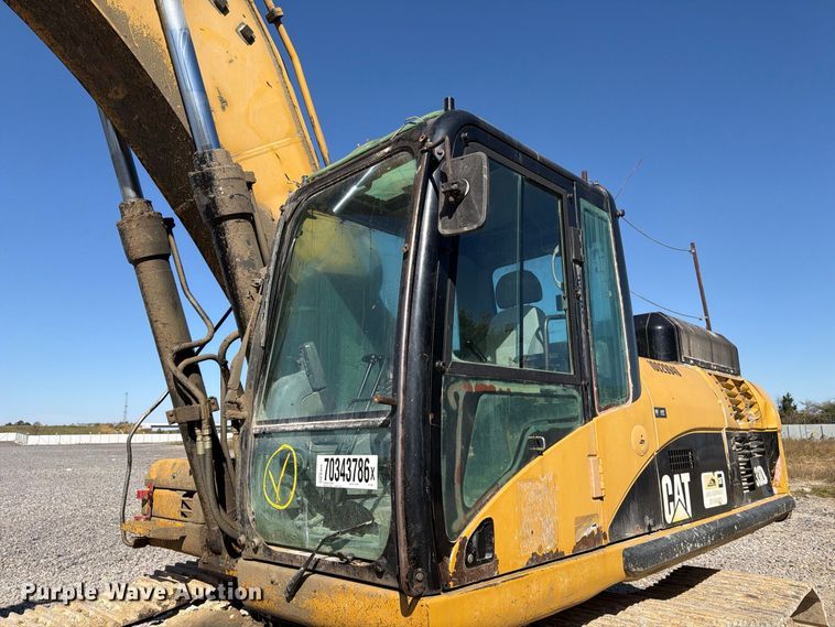 image for item YA5293 2007 Caterpillar 330D L excavator