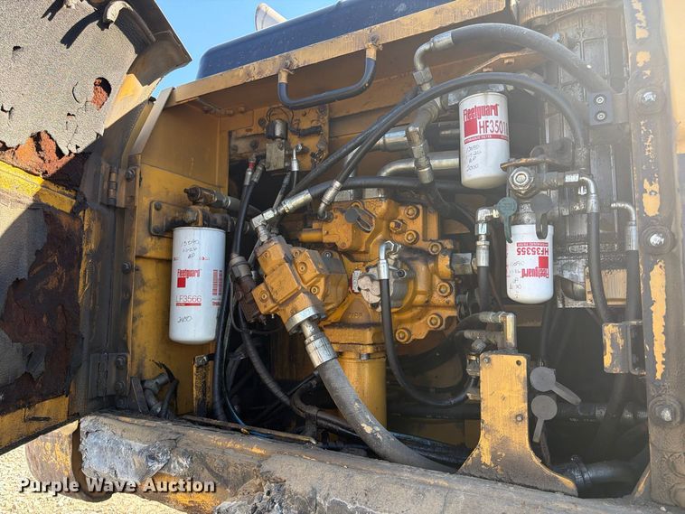 image for item YA5293 2007 Caterpillar 330D L excavator