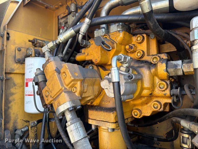image for item YA5293 2007 Caterpillar 330D L excavator