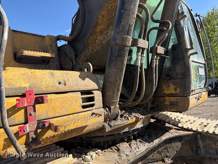 image for item YA5293 2007 Caterpillar 330D L excavator