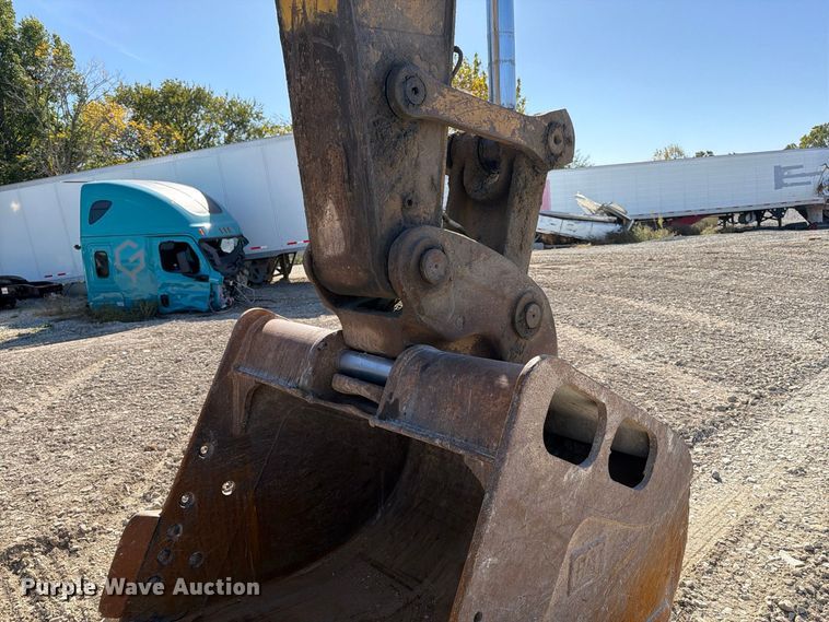 image for item YA5293 2007 Caterpillar 330D L excavator