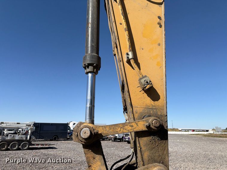 image for item YA5293 2007 Caterpillar 330D L excavator