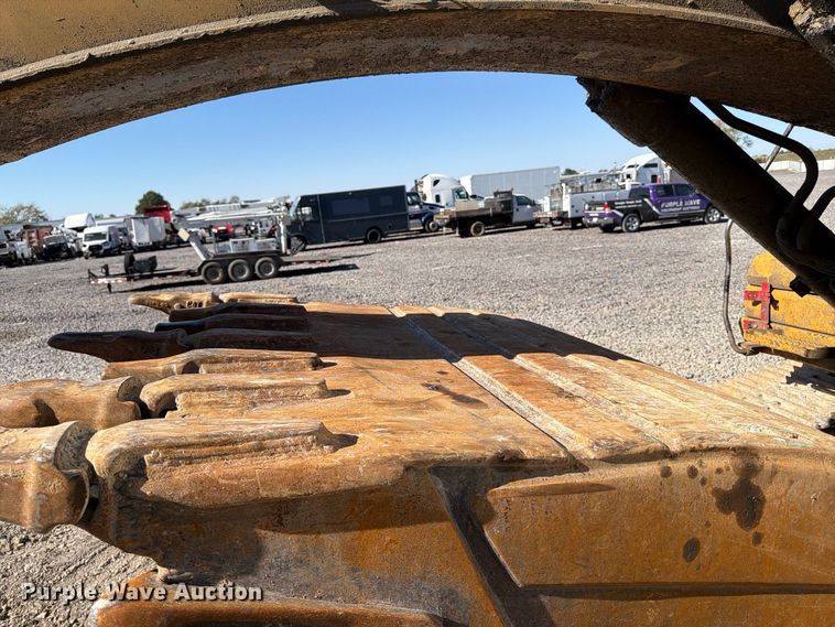 image for item YA5293 2007 Caterpillar 330D L excavator