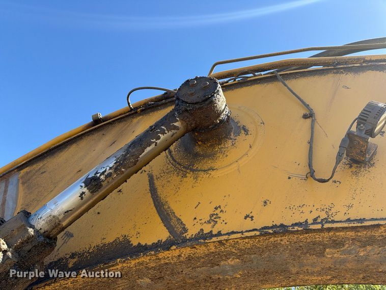 image for item YA5293 2007 Caterpillar 330D L excavator