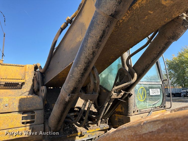 image for item YA5293 2007 Caterpillar 330D L excavator