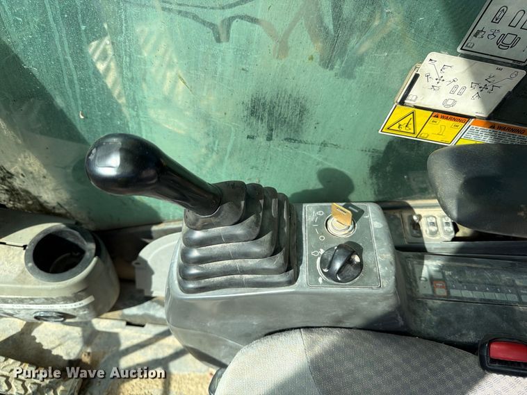 image for item YA5293 2007 Caterpillar 330D L excavator