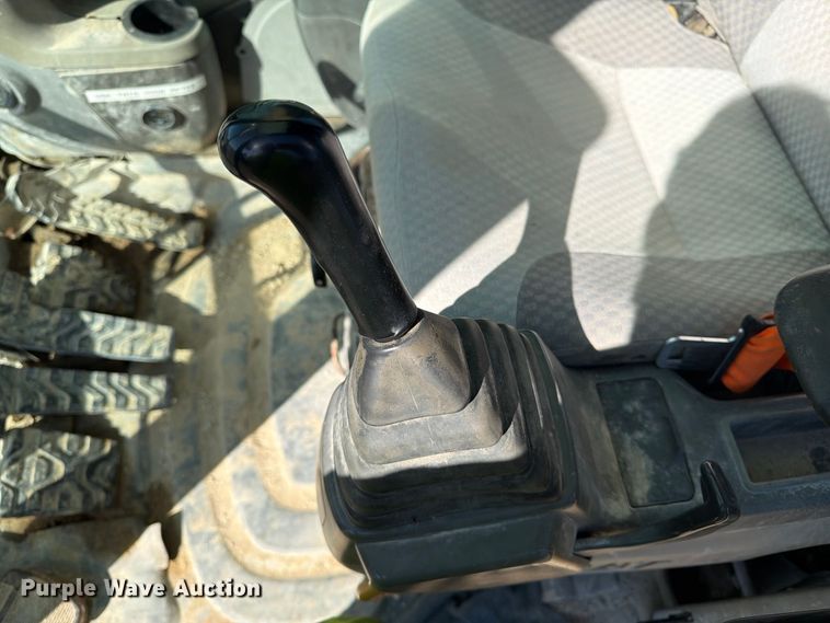 image for item YA5293 2007 Caterpillar 330D L excavator