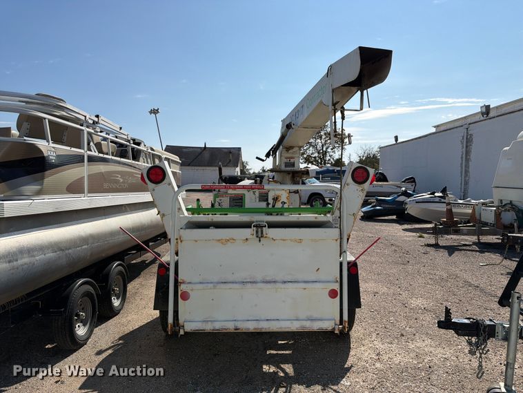 image for item YA5344 2015 Altec DC1317 wood chipper