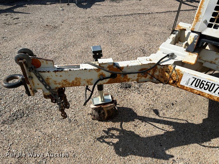 image for item YA5344 2015 Altec DC1317 wood chipper