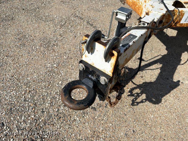 image for item YA5344 2015 Altec DC1317 wood chipper