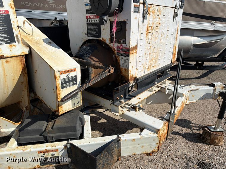 image for item YA5344 2015 Altec DC1317 wood chipper