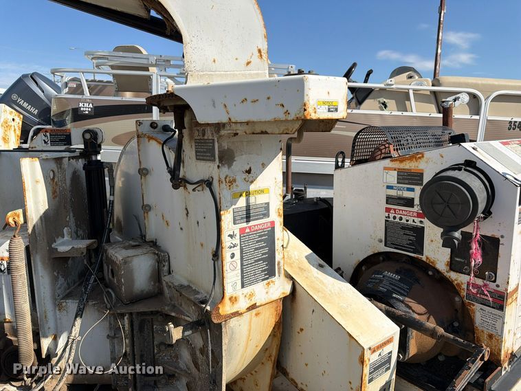 image for item YA5344 2015 Altec DC1317 wood chipper