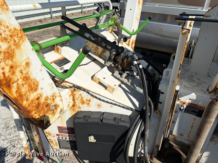 image for item YA5344 2015 Altec DC1317 wood chipper