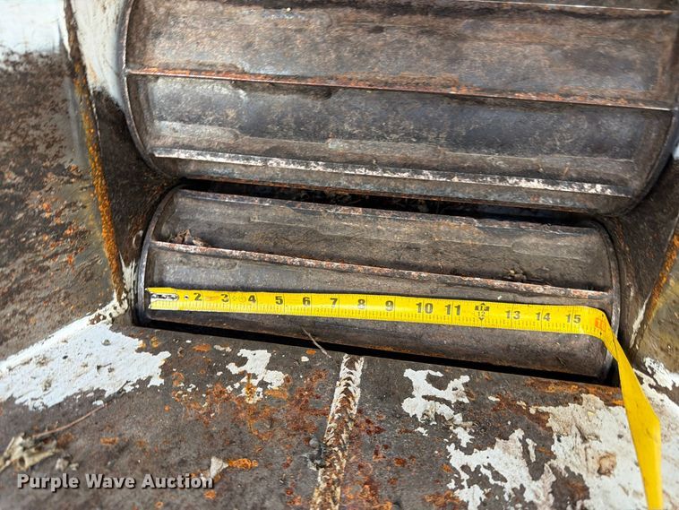 image for item YA5344 2015 Altec DC1317 wood chipper