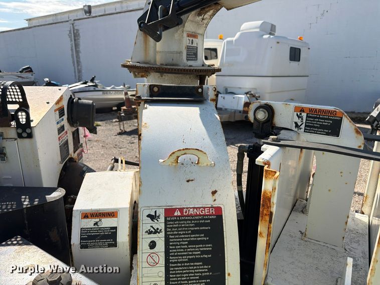image for item YA5344 2015 Altec DC1317 wood chipper