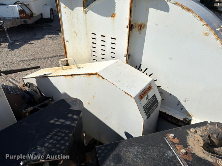 image for item YA5344 2015 Altec DC1317 wood chipper