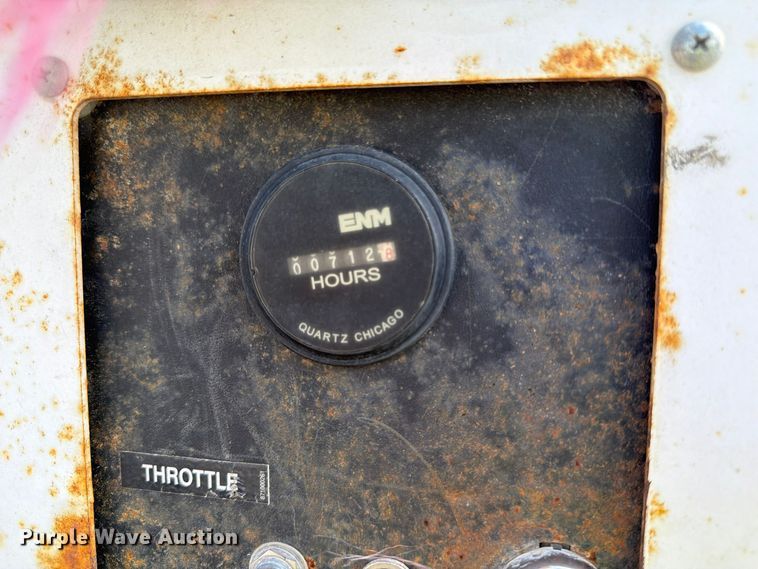 image for item YA5344 2015 Altec DC1317 wood chipper