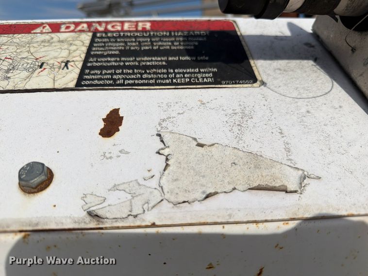 image for item YA5344 2015 Altec DC1317 wood chipper
