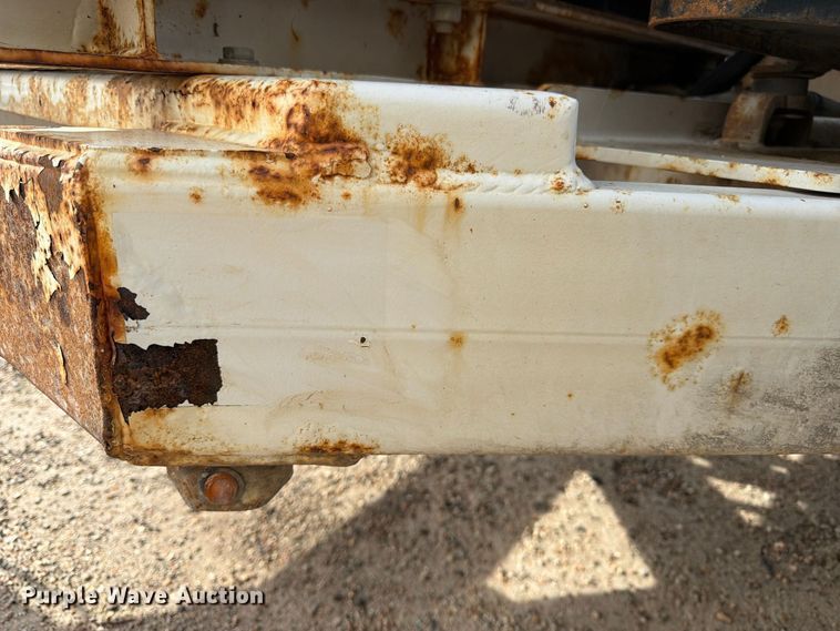 image for item YA5344 2015 Altec DC1317 wood chipper