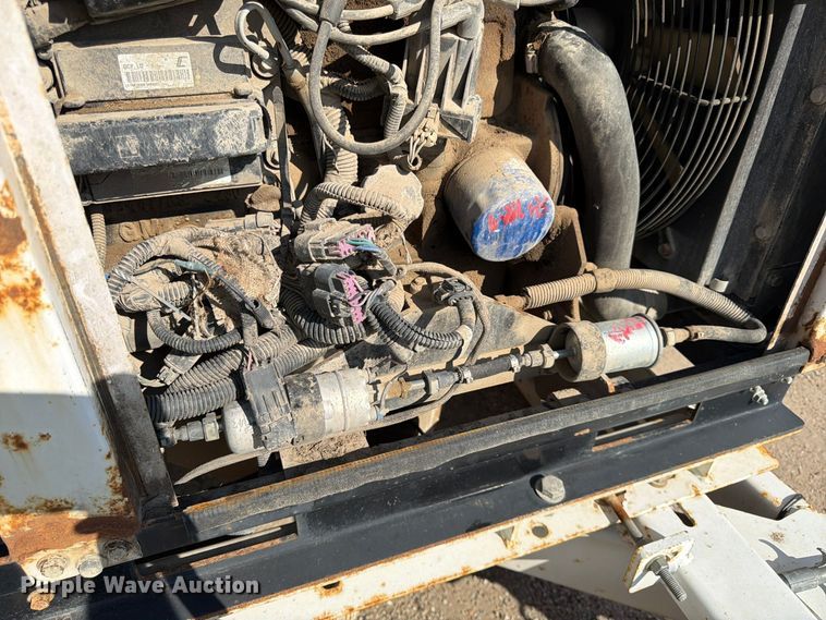 image for item YA5344 2015 Altec DC1317 wood chipper