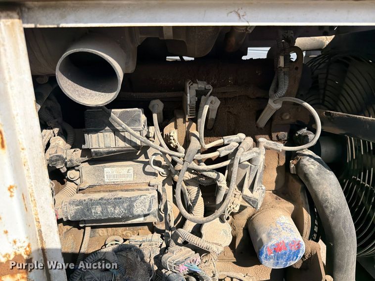 image for item YA5344 2015 Altec DC1317 wood chipper