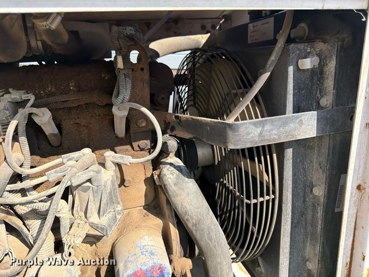 image for item YA5344 2015 Altec DC1317 wood chipper