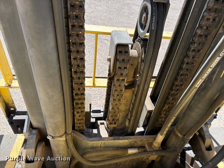 image for item YA5357 2002 Hyster H100XM forklift