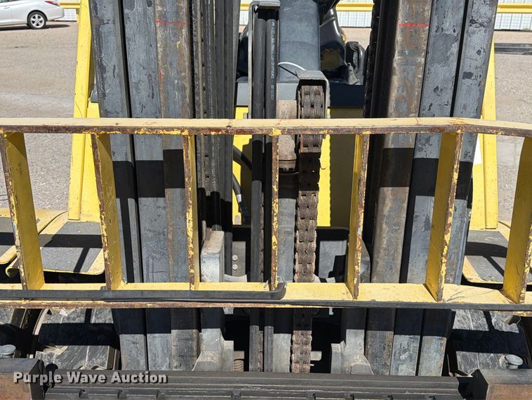 image for item YA5357 2002 Hyster H100XM forklift