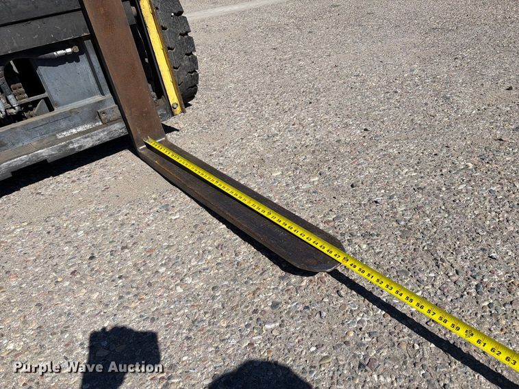image for item YA5357 2002 Hyster H100XM forklift