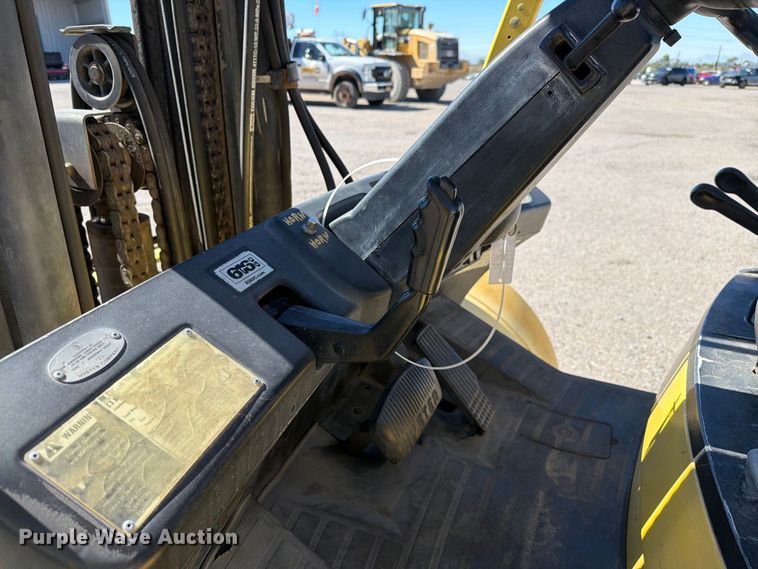 image for item YA5357 2002 Hyster H100XM forklift
