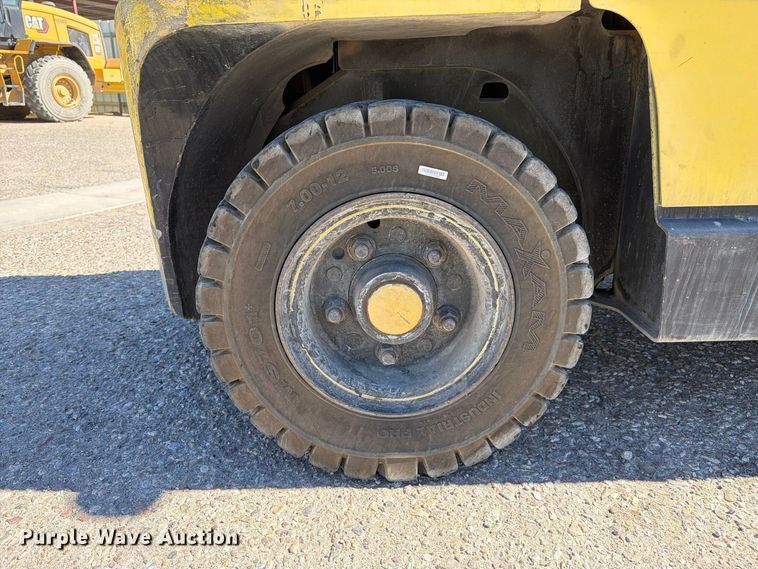 image for item YA5357 2002 Hyster H100XM forklift