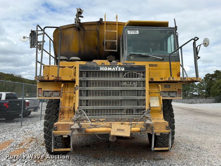 image for item YA5373 2004 Komatsu HD325-6 water truck