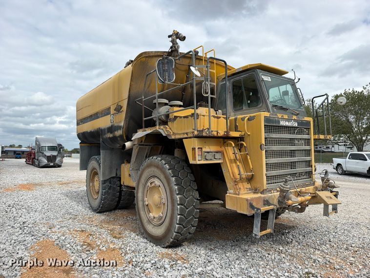 image for item YA5373 2004 Komatsu HD325-6 water truck