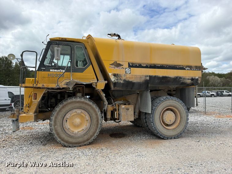 image for item YA5373 2004 Komatsu HD325-6 water truck