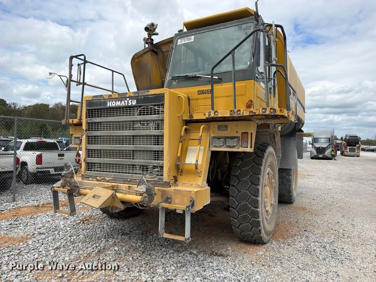 image for item YA5373 2004 Komatsu HD325-6 water truck