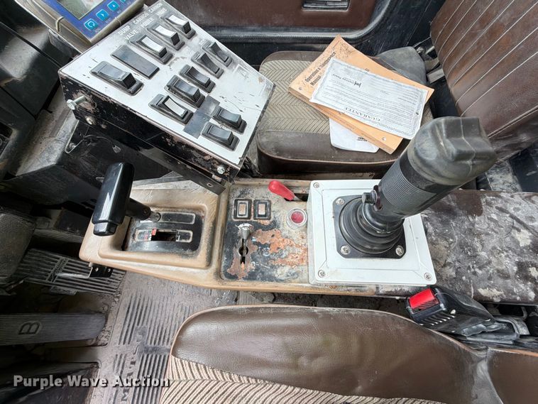 image for item YA5373 2004 Komatsu HD325-6 water truck
