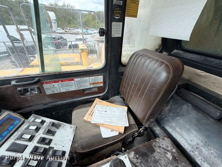 image for item YA5373 2004 Komatsu HD325-6 water truck