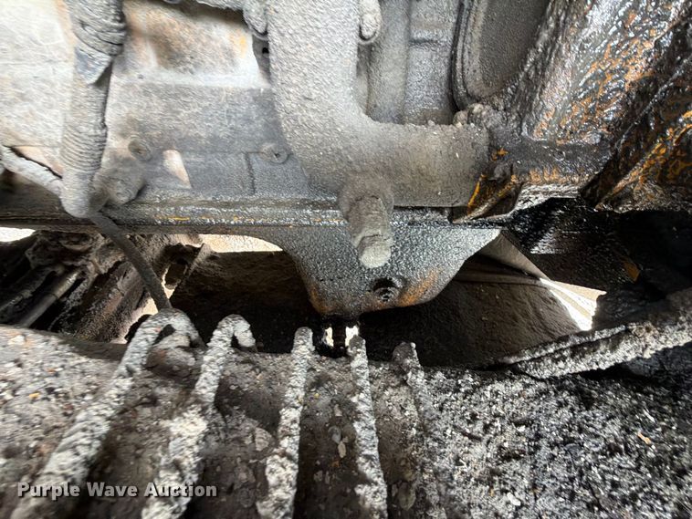 image for item YA5373 2004 Komatsu HD325-6 water truck