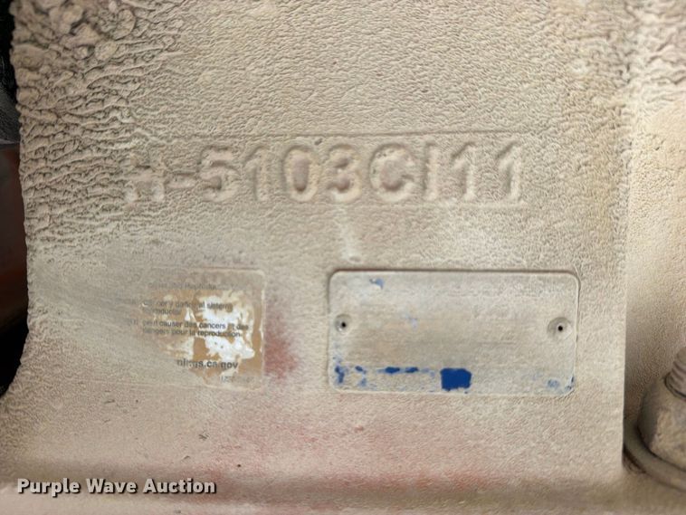 image for item YA5373 2004 Komatsu HD325-6 water truck