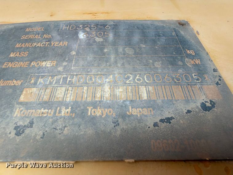 image for item YA5373 2004 Komatsu HD325-6 water truck