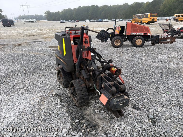 image for item YA5433 2013 Ditch Witch R300 cable plow