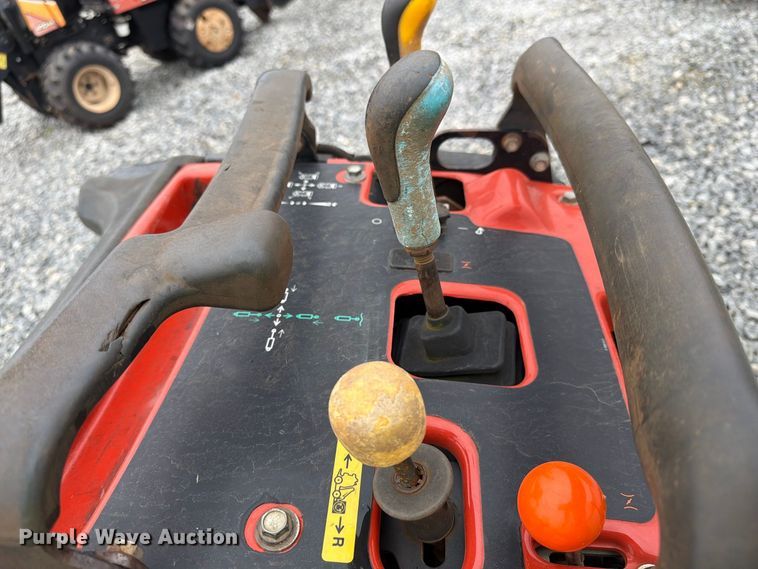 image for item YA5433 2013 Ditch Witch R300 cable plow