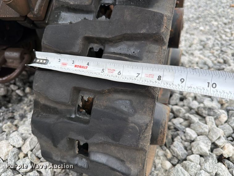 image for item YA5433 2013 Ditch Witch R300 cable plow